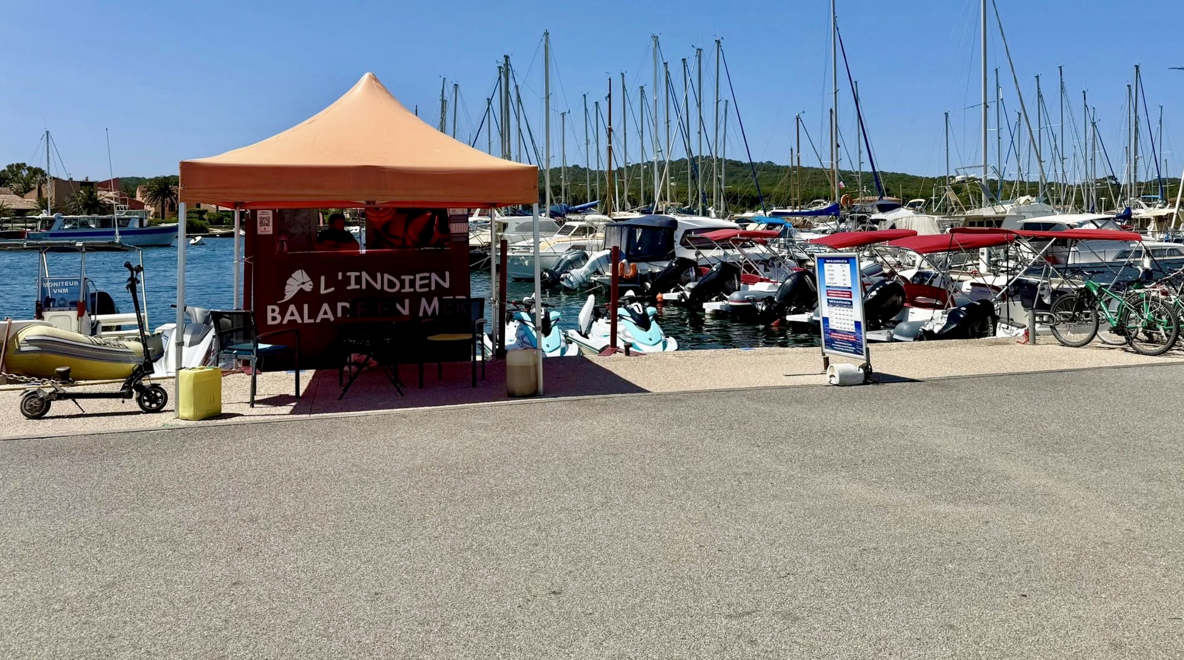 Jet-ski au coucher de soleil à Porquerolles